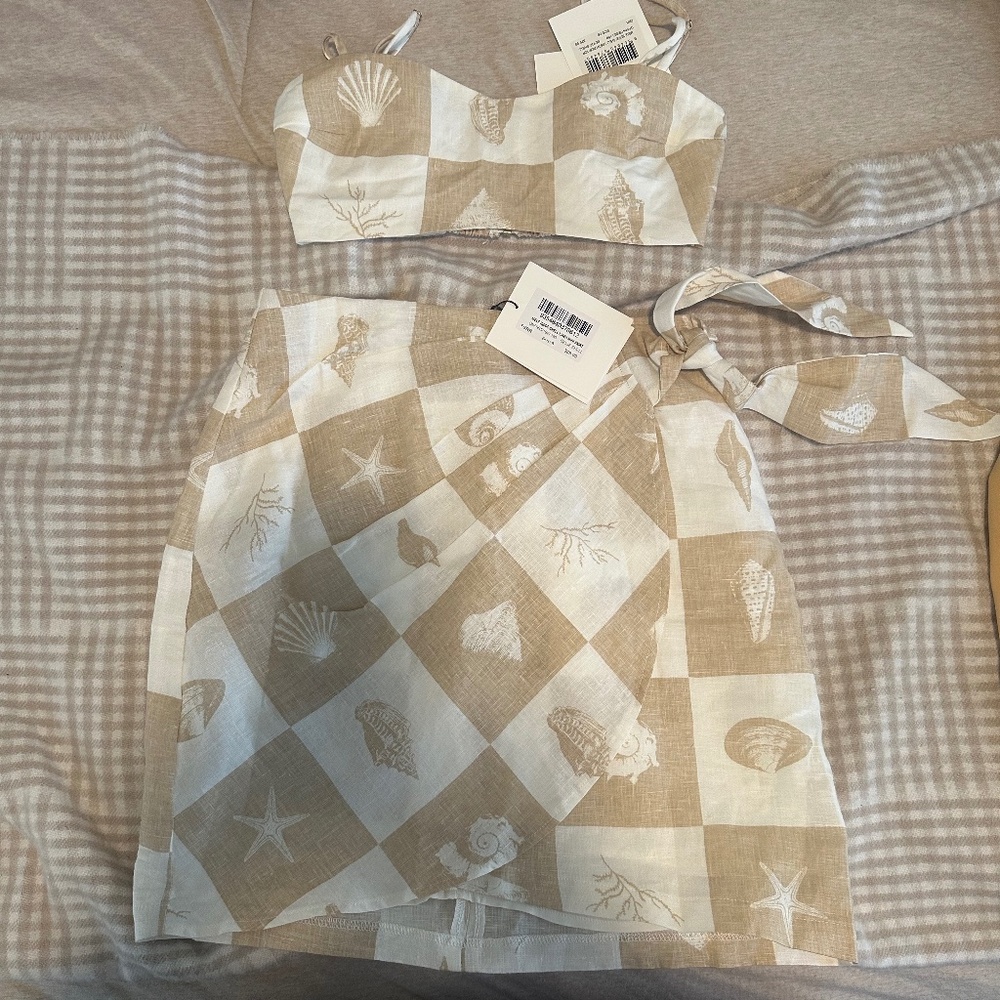 DISSH Mele Beige Shell Linen Mini Skirt and Crop Top Size US 2